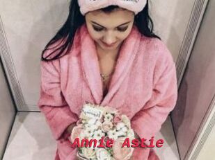 Annie_Astie