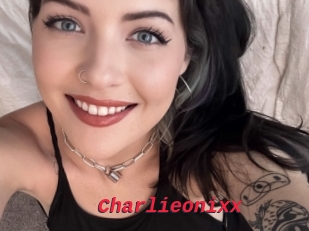 Charlieonixx
