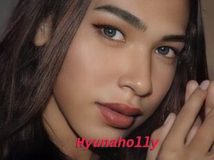 Hyunaholly