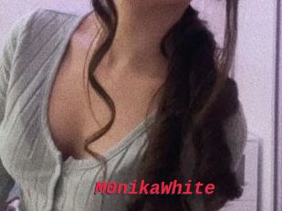 M0nikaWhite