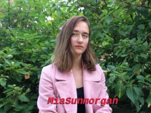 MiaSunmorgan