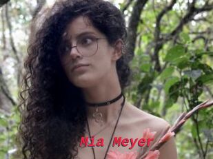 Mia_Meyer