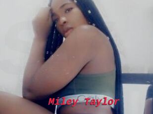 Miley_Taylor