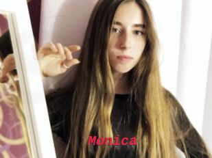 Monica_