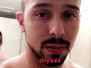 Onyx44